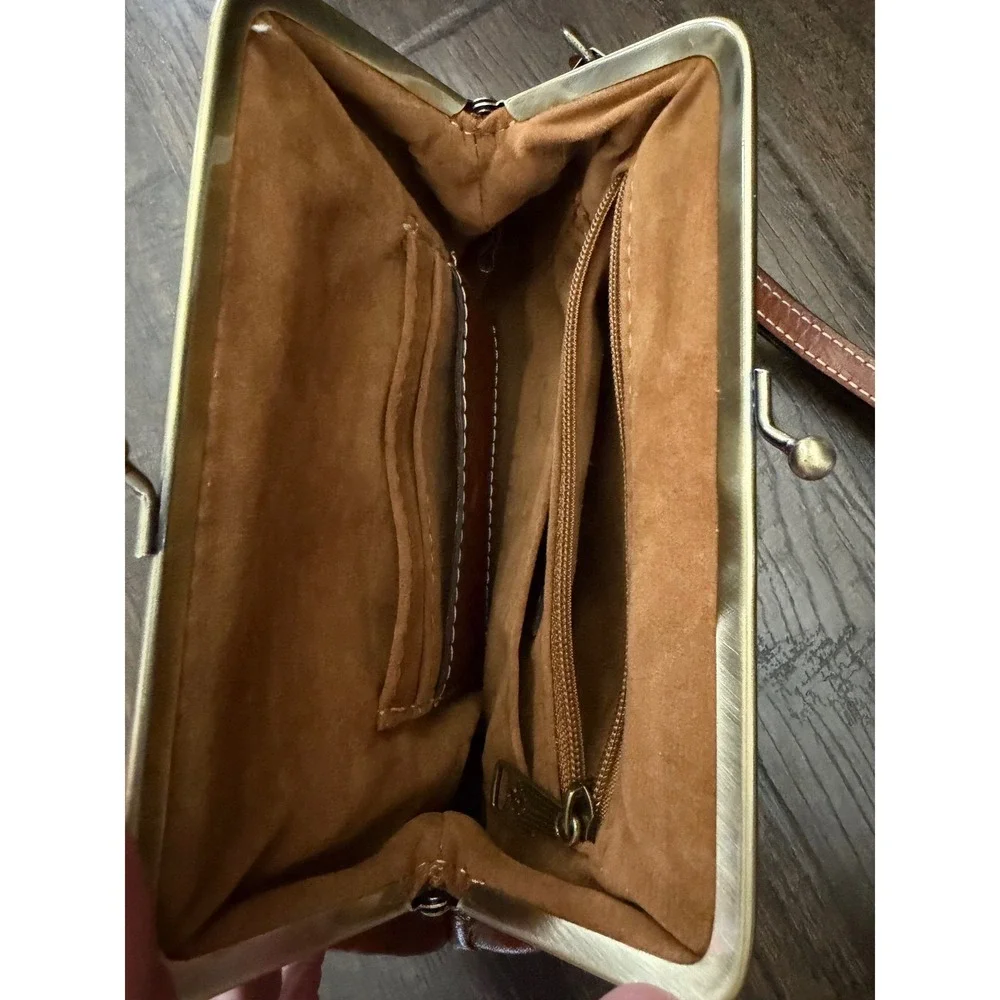 Patricia Nash Cassini Wristlet Women Small Brown Leather‎ Kiss Lock Clutch Bag